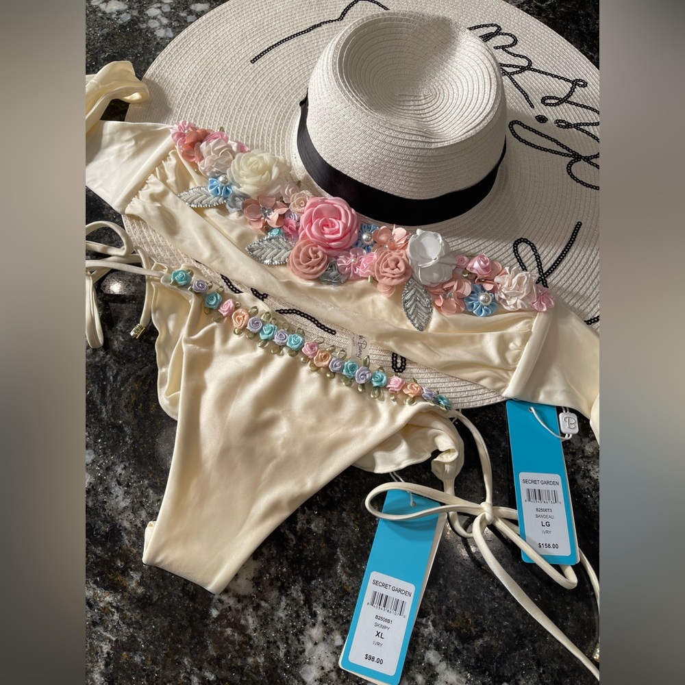 NWT beach bunny bikini L top ;XL bottoms mint condition SECRET GARDEN - Picture 3 of 12